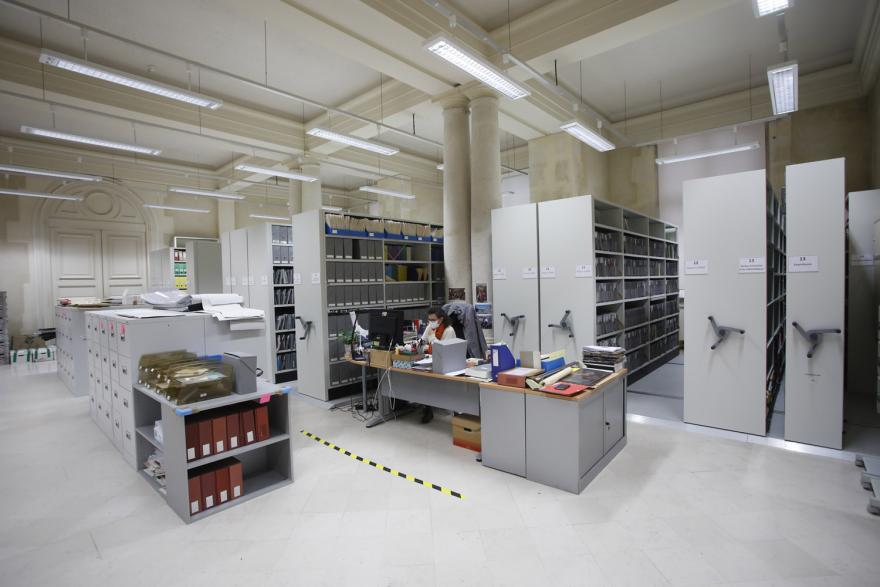 Centre de documentation du C2RMF, site de Versailles