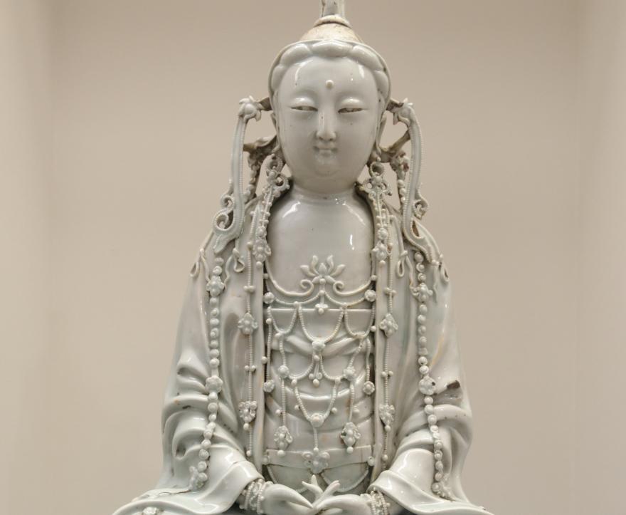 Statue en porcelaine représentant le Bodhisattva Guanyin