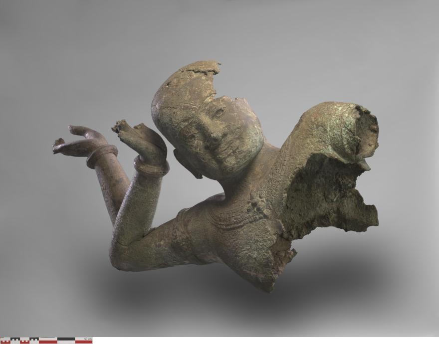 Vishnu du mébon occidental vu de 3/4 