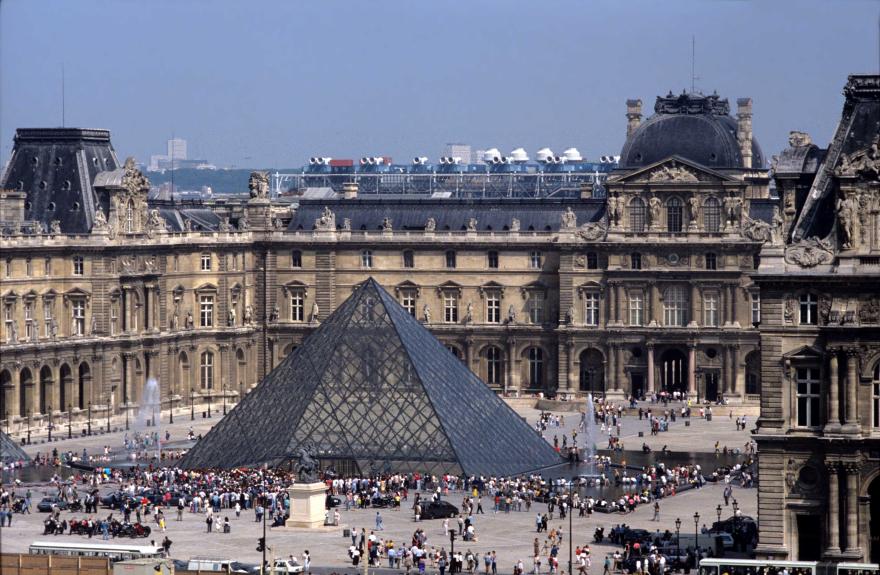 Media Name: o_vue_depuis_le_pavillon_de_flore.jpg